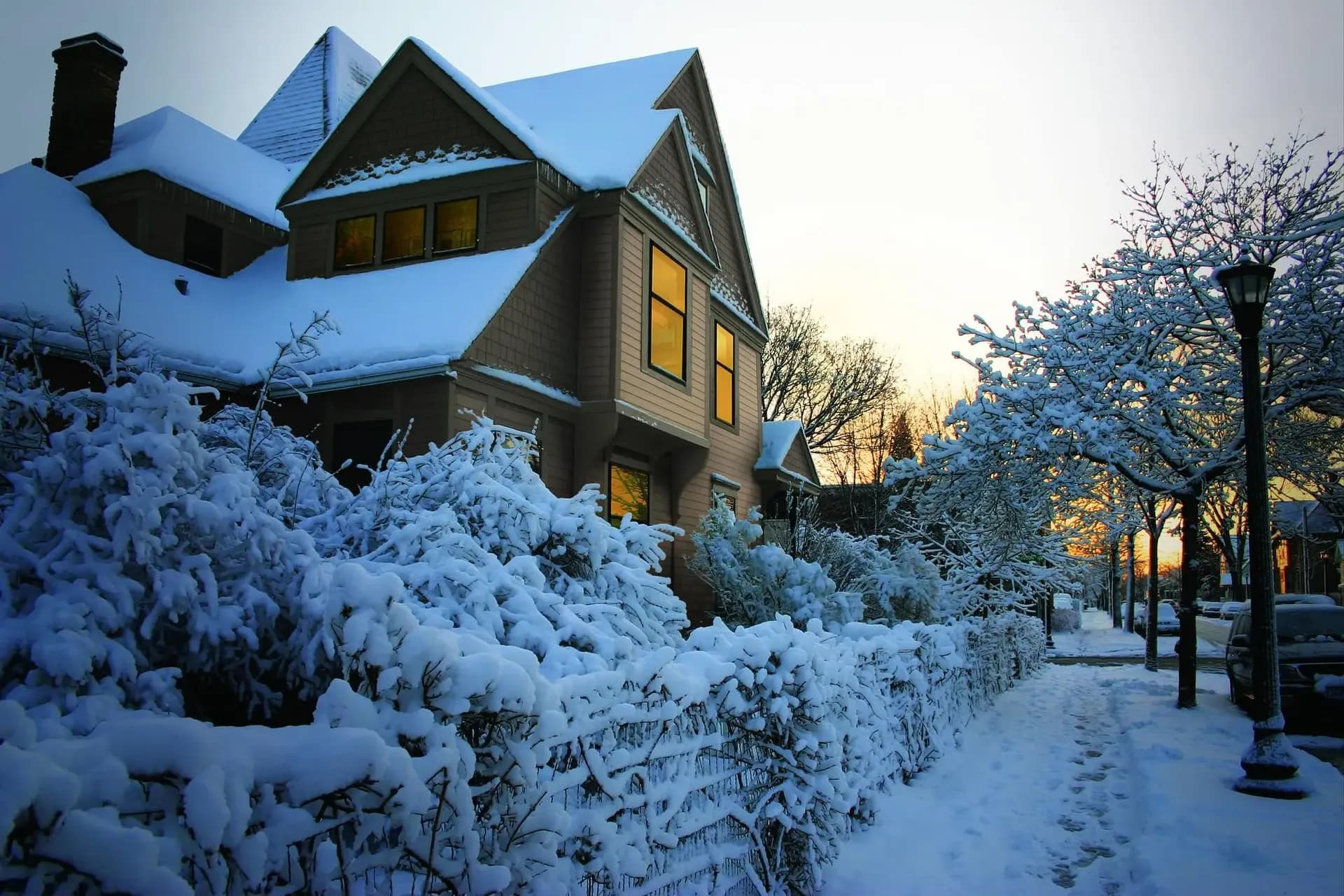 HardieZone-Siding-The-Answer-to-Extreme-Temperature-Changes-.webp
