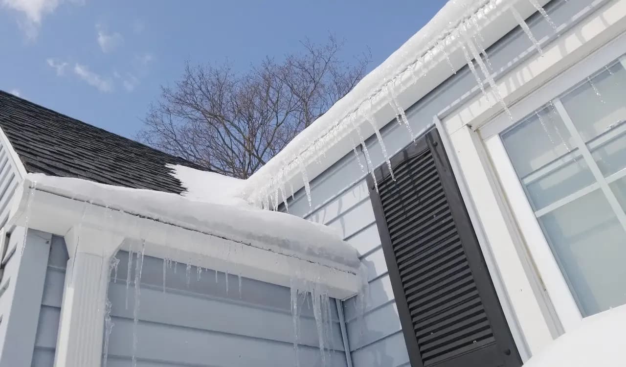 roof-with-icicles.webp